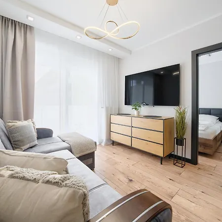 شقة 3l Kollataja 7a