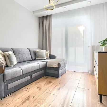 Daire 3l Kollataja 7a *